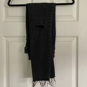 Black skinny jeans size 4